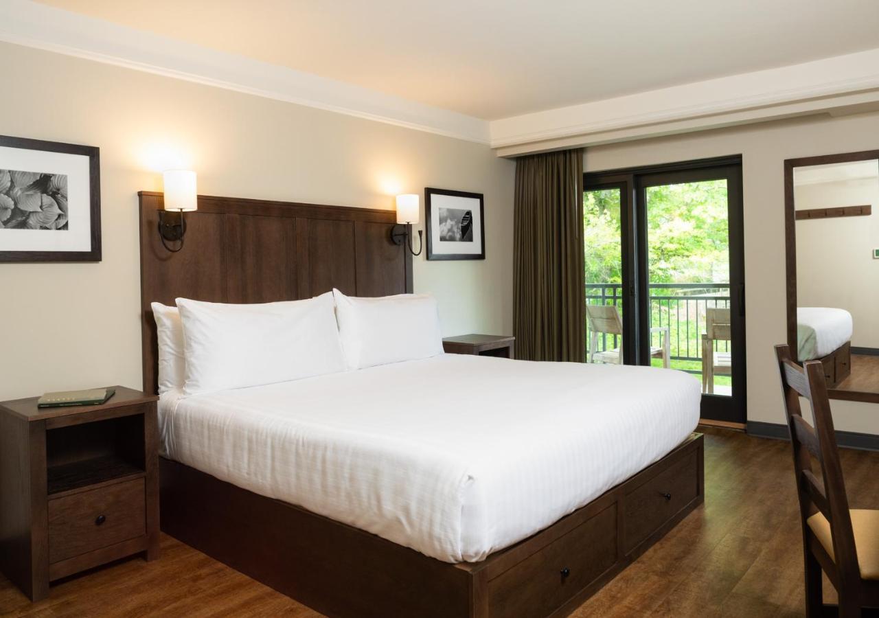 Kanuga Inn & Lodging Hendersonville Bagian luar foto