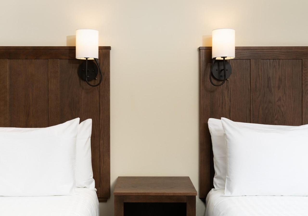 Kanuga Inn & Lodging Hendersonville Bagian luar foto