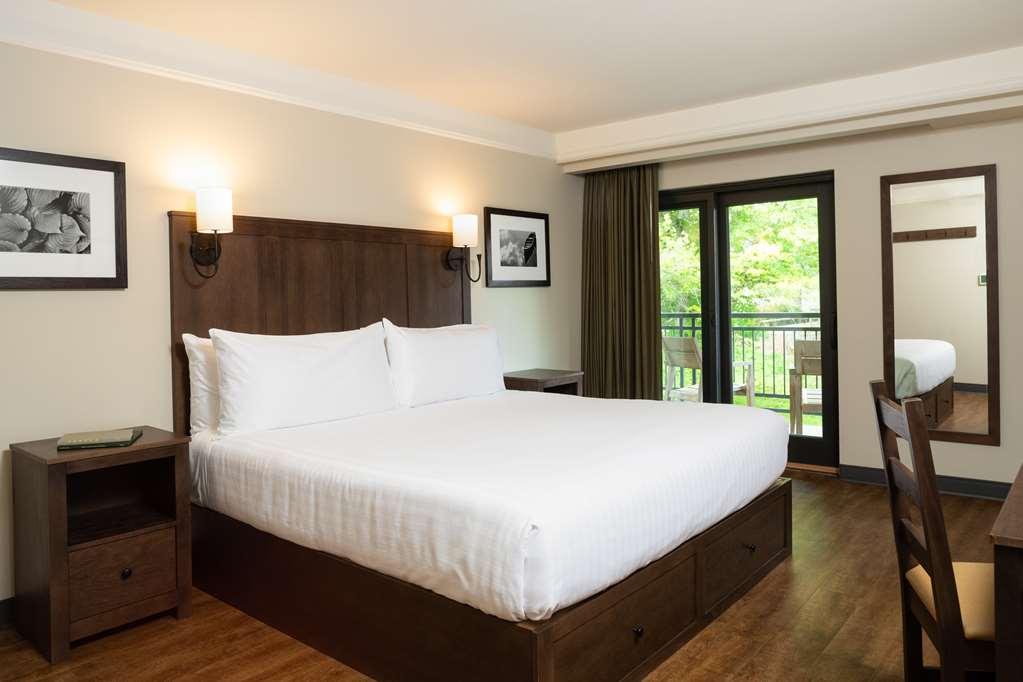 Kanuga Inn & Lodging Hendersonville Ruang foto