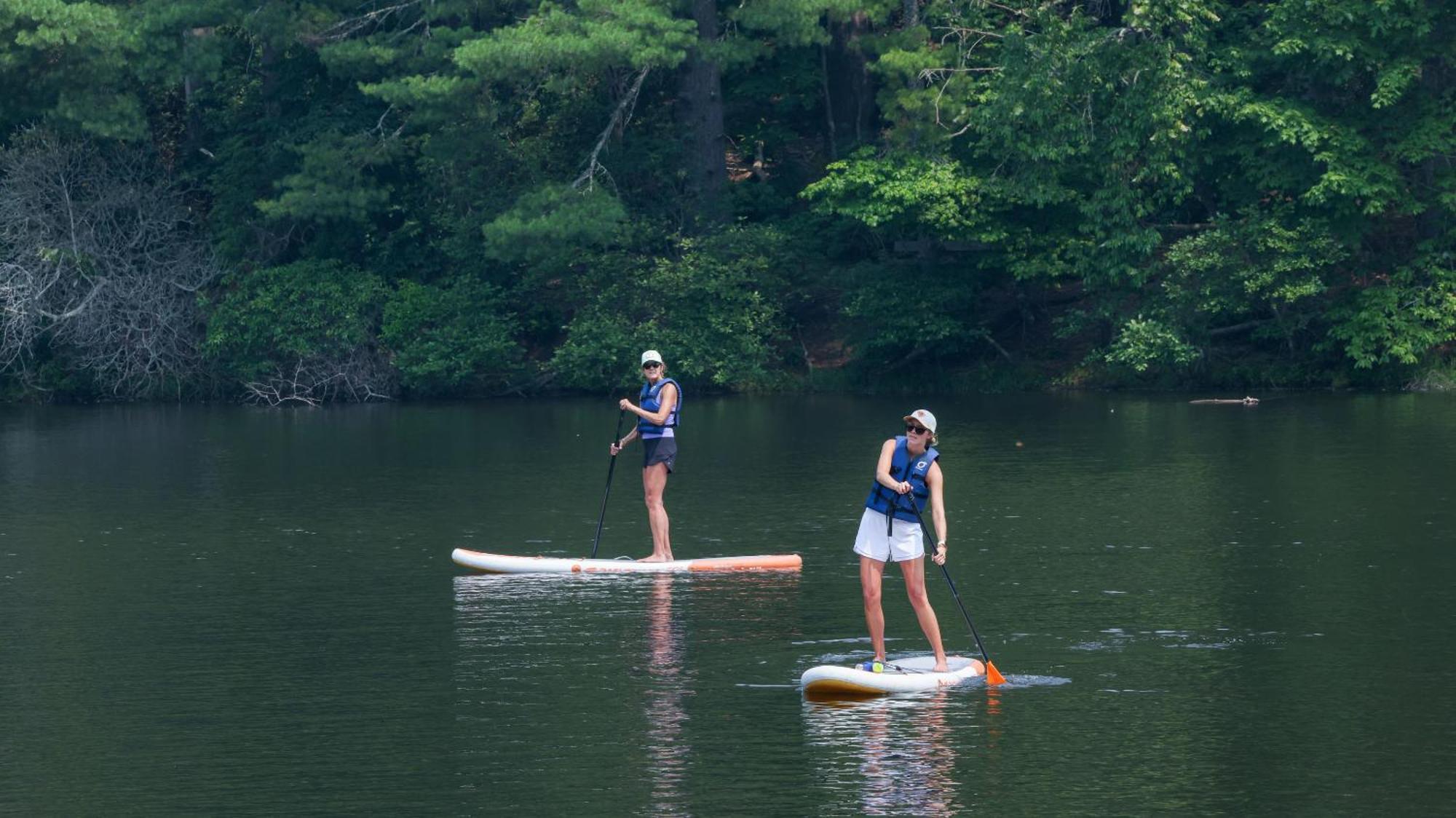 Kanuga Inn & Lodging Hendersonville Bagian luar foto