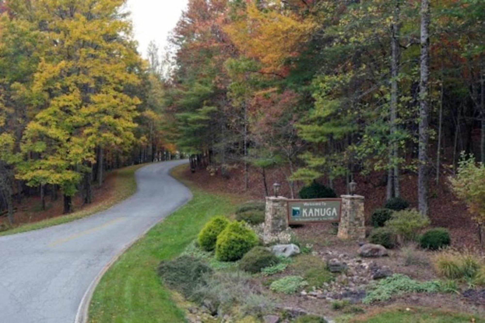 Kanuga Inn & Lodging Hendersonville Bagian luar foto